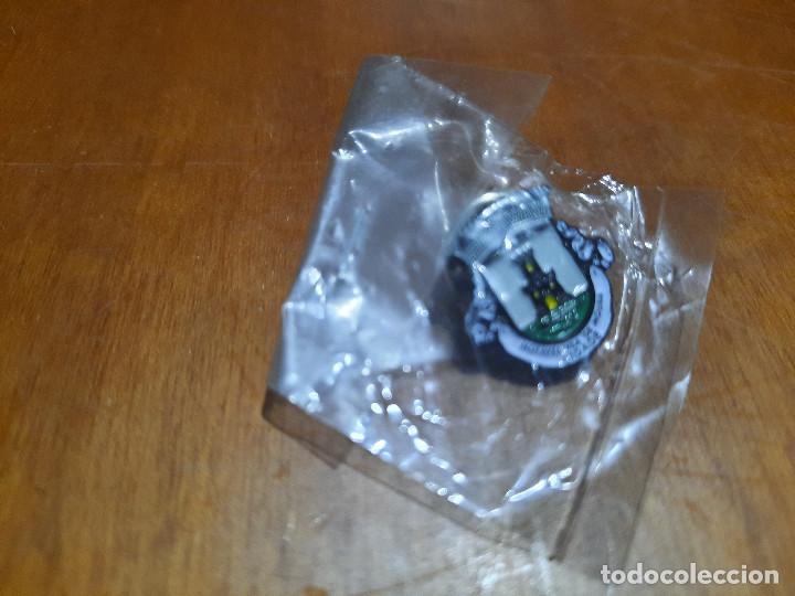 Pins de colecci&oacute;n: PIN. MET&Aacute;LICO. MOURA. PORTUGAL. SIN SACAR DE LA BOLSA. PEQUE&Ntilde;O FORMATO. EXCELENTE ESTADO. DIFICIL