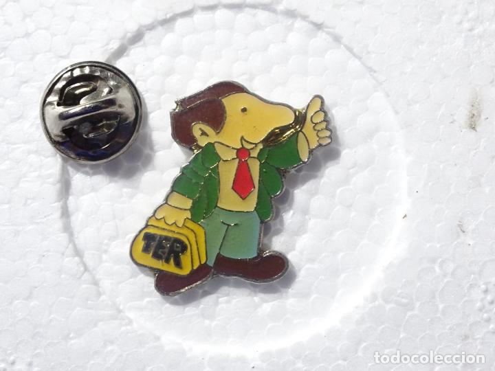 Pin's de collection: PIN DE TRENES FERROCARRILES. FRANCIA. SNCF TER AGENTE