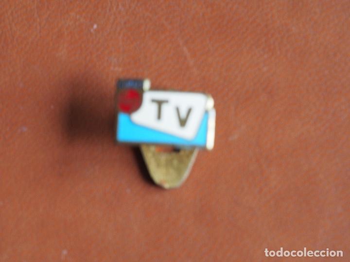 Pin's de collection: Philips TV pin insignia de solapa esmaltado