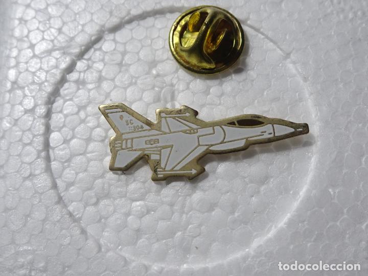 Pins de cole&ccedil;&atilde;o: PIN DE AVIONES AEROL&Iacute;NEAS. AVI&Oacute;N SC 304