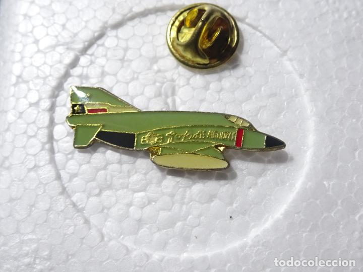 Pin's de collection: PIN DE AVIONES AEROL&Iacute;NEAS. AVI&Oacute;N MILITAR AIR FORCE