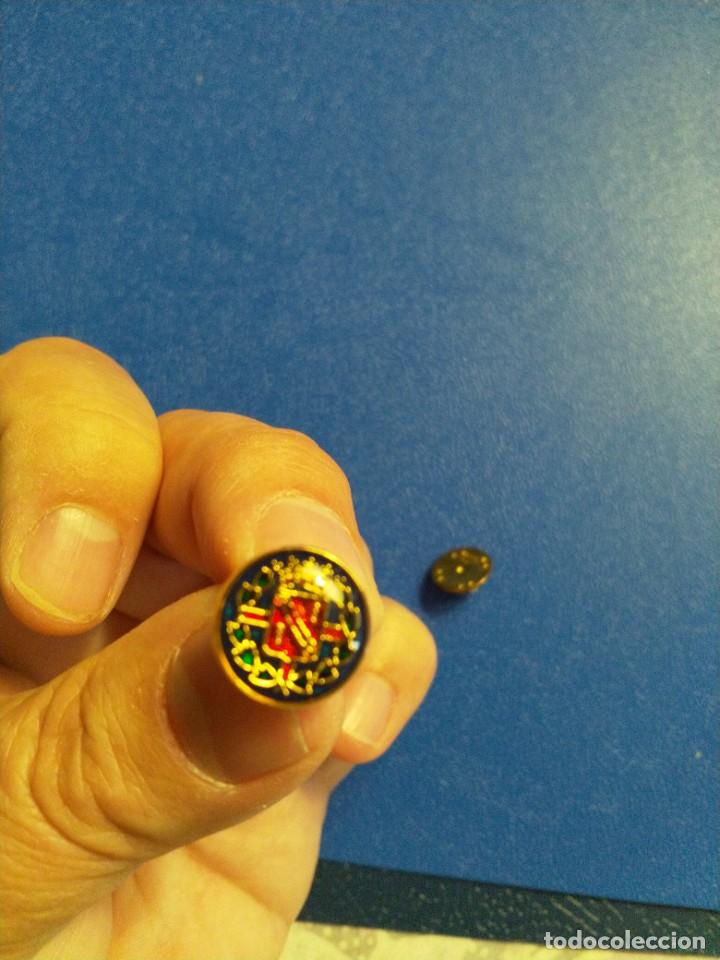Pins de colecci&oacute;n: Pin Casa de Franco - Foto 1
