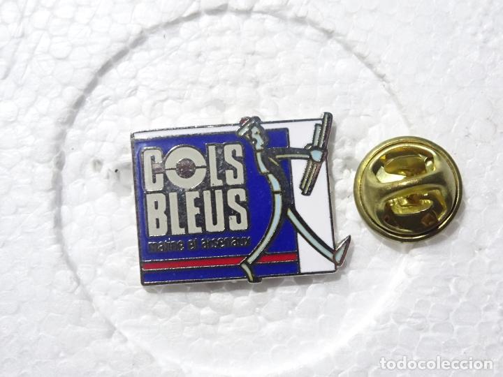 Pin's de collection: PIN DE BARCOS NAVIERAS COMPETICIONES MAR&Iacute;TIMAS. MARINER&Iacute;A COLS BLEUS