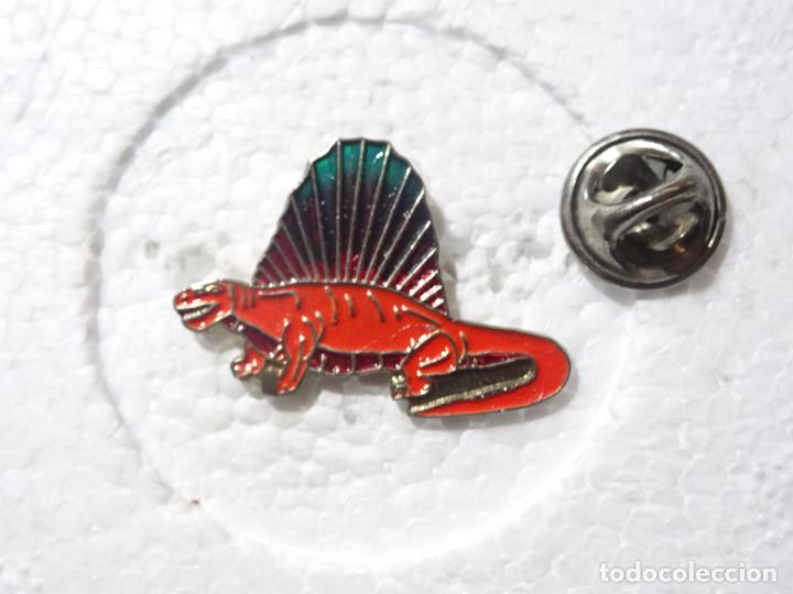 Pins e Spille di collezione: PIN DE DIBUJOS ANIMADOS DINOSAURIOS. DINOSAURIO DIMETRODONTE