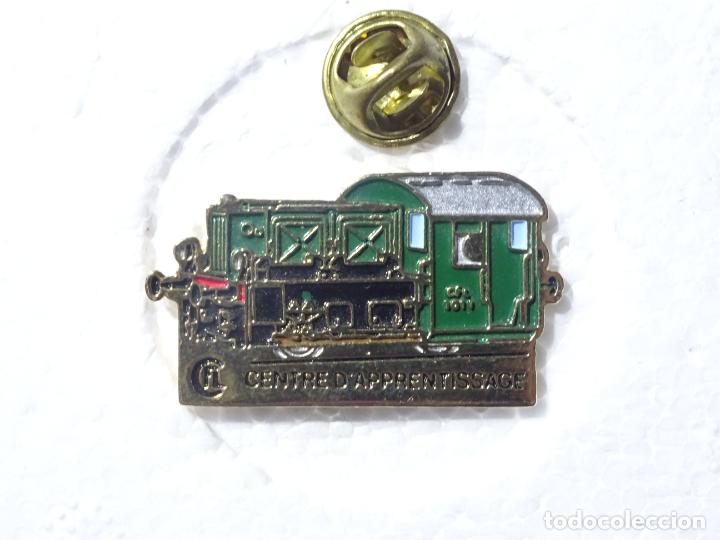 Pin's de collection: PIN DE TRENES FERROCARRILES. LUXEMBURGO. CFL. CENTRO DE APRENDIZAJE FORMACI&Oacute;N