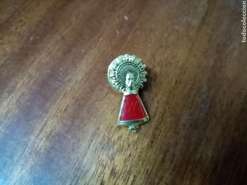 Pins de colecci&oacute;n: Pin virgen del pilar metalica y esmalte
