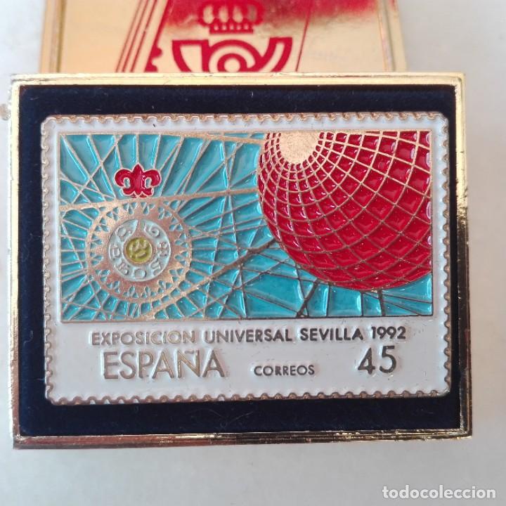 Pins de colecci&oacute;n: Fin de la Expo 92 Sevilla Exposici&oacute;n Universal correos 45