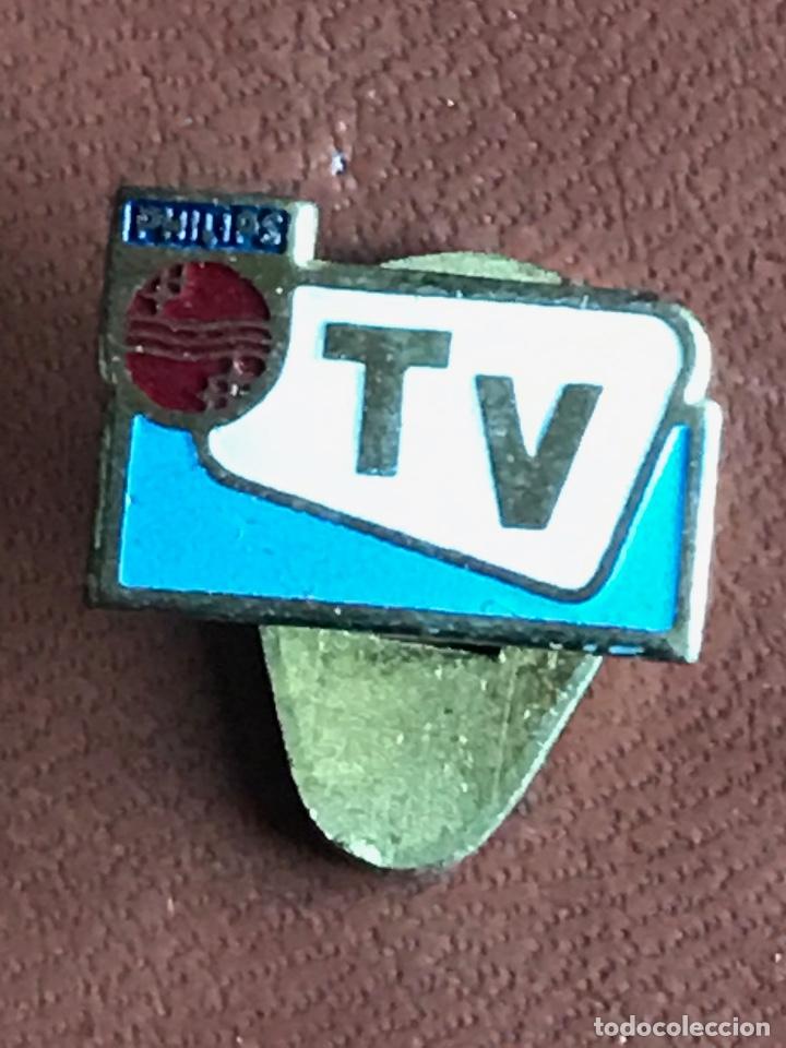 Pin's de collection: Philips TV televisi&oacute;n Pin ojal esmaltado