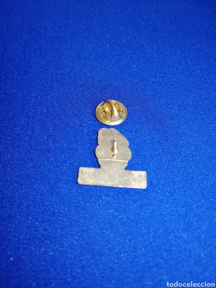 Pins de colecci&oacute;n: Banco caixa penedes - Foto 2