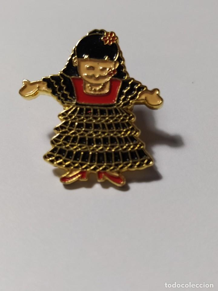 Pins de colecci&oacute;n: PIN MU&Ntilde;ECA GITANA - Foto 1