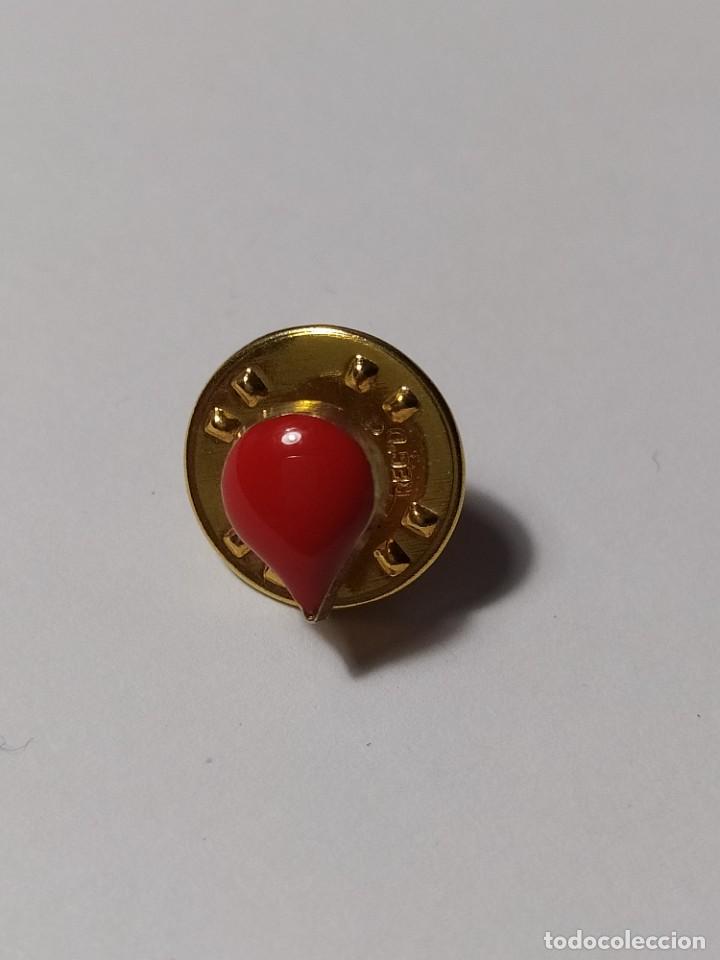 Pins de colecci&oacute;n: PIN DE GOTA DE SANGRE - Foto 1