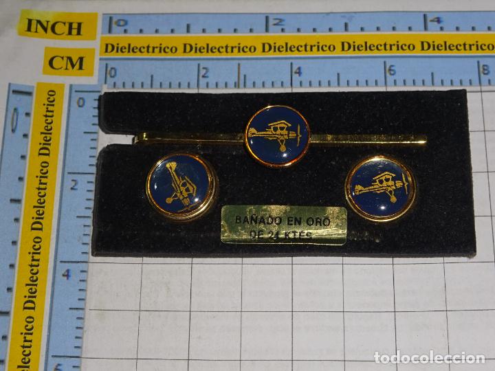 Pin's de collection: ALFILER DE CORBATA PILLACORBATAS Y GEMELOS. ANTIGUO AEROPLANO AVI&Oacute;N