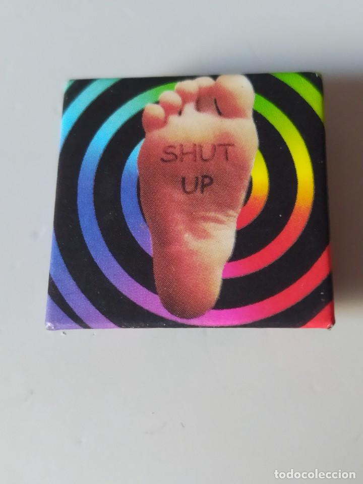 Pins de colecci&oacute;n: PIN CHAPA SHUT UP - Foto 1