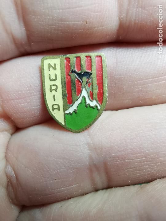 Pins de colecci&oacute;n: ANTIGUA INSIGNIA MONTA&Ntilde;A-ALPINISMO-SKY-ESQUI---ESPA&Ntilde;A---NURIA- GIRONA