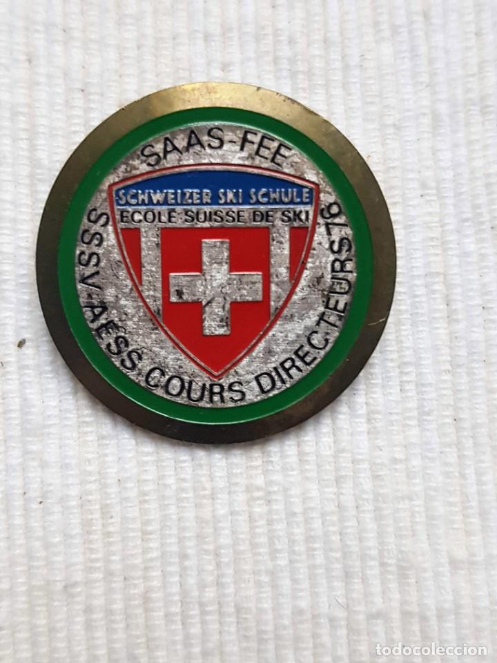 Pins de colecci&oacute;n: ANTIGUA INSIGNIA DE ESQUI, SCHWEIZER SKI SCHULE, ECOLE SUISSE DE SKI. COURS DIRECTEURS 76