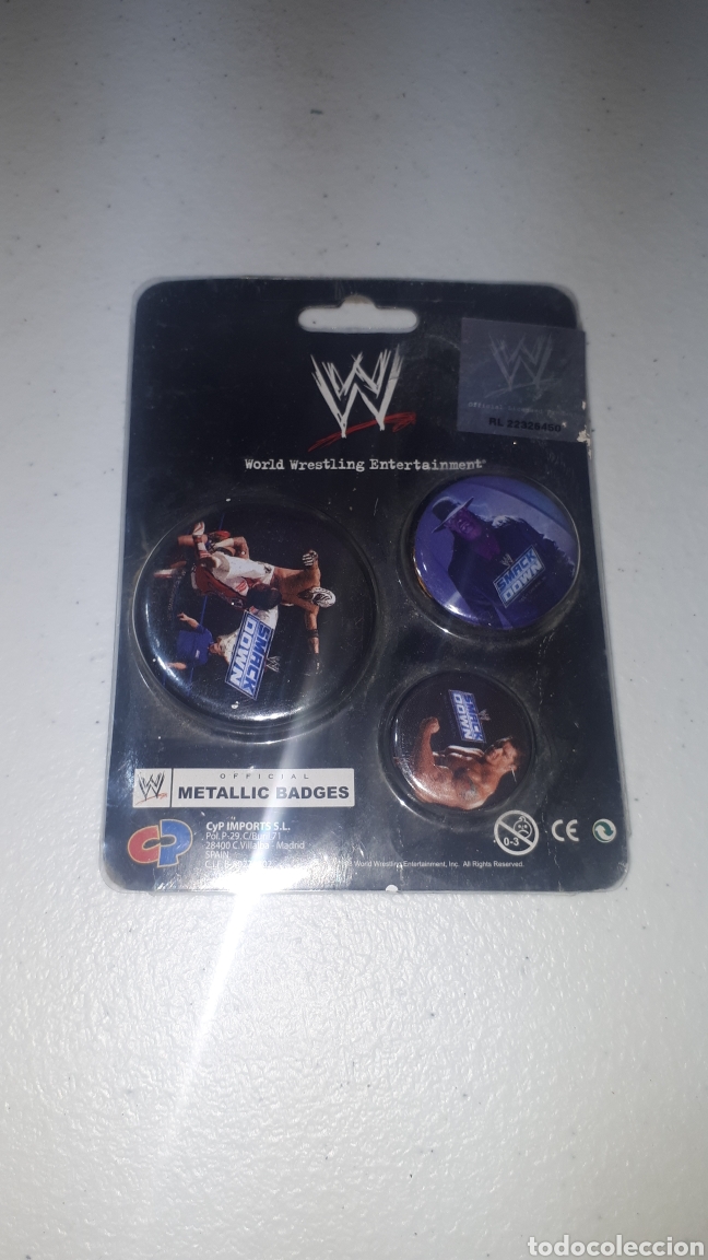 Pins de colecci&oacute;n: Blister nuevo 3 chapas WWE EL ENTERRADOR y mas