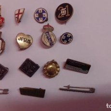 Pins de colección: LOTE DE 15 PINS VARIADOS. Lote 237548570