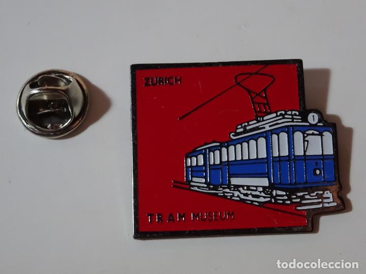 Pin's de collection: PIN DE TRENES FERROCARRILES. SUIZA. TREN LOCOMOTORA. MUSEO DEL TRANV&Iacute;A DE ZURICH
