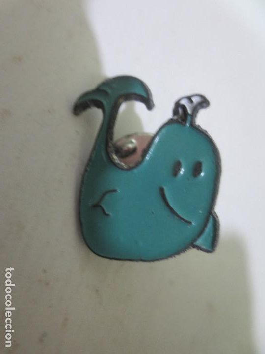 Pins de colecci&oacute;n: pin. ballena flavi. castro urdiales