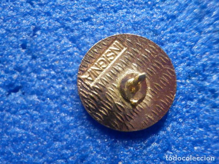 Pins de colecci&oacute;n: Pin - Saint Quentin - Foto 2