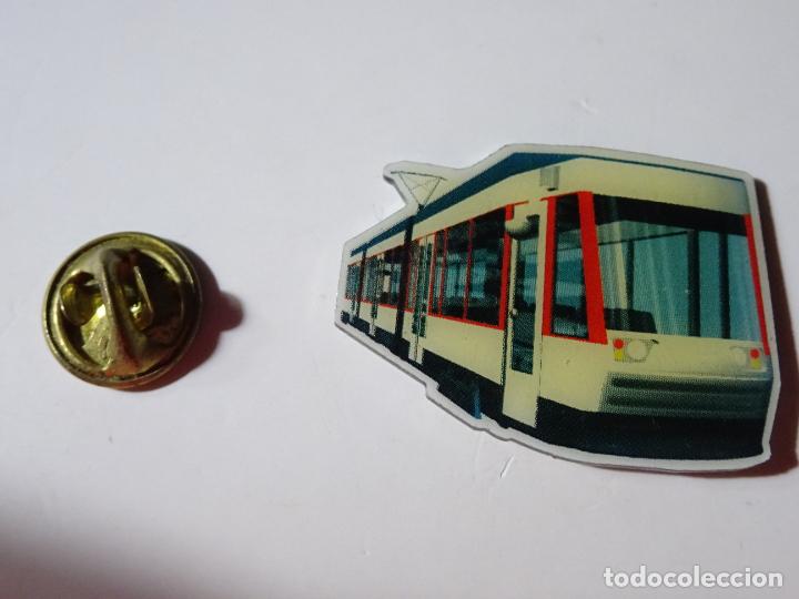 Pins de colecci&oacute;n: PIN DE TRENES FERROCARRILES. SUIZA. TREN TRANV&Iacute;A