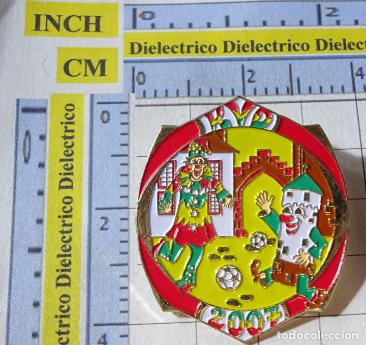 Pins de cole&ccedil;&atilde;o: BROCHE INSIGNIA DE CARNAVAL CARNAVALES. AUSTRIA - ALEMANIA. KVD 2007. PAYASO F&Uacute;TBOL.