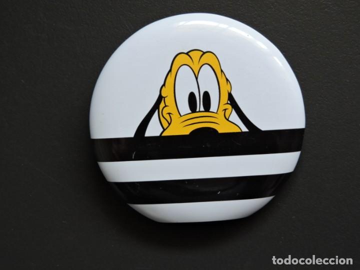 Pins de colecci&oacute;n: CHAPA CON IMPERDIBLE - PIN 44 mm - PLUTO - DISNEY - CHAPAS