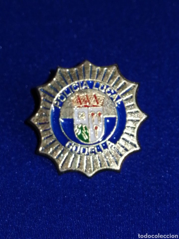 Pins de colecci&oacute;n: PIN POLIC&Iacute;A LOCAL GODELLA. - Foto 2
