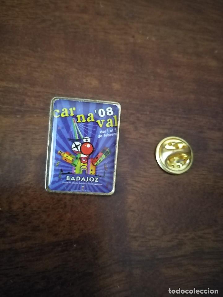 Pins de colecci&oacute;n: Pin del Carnaval de Badajoz 2008. - Foto 1