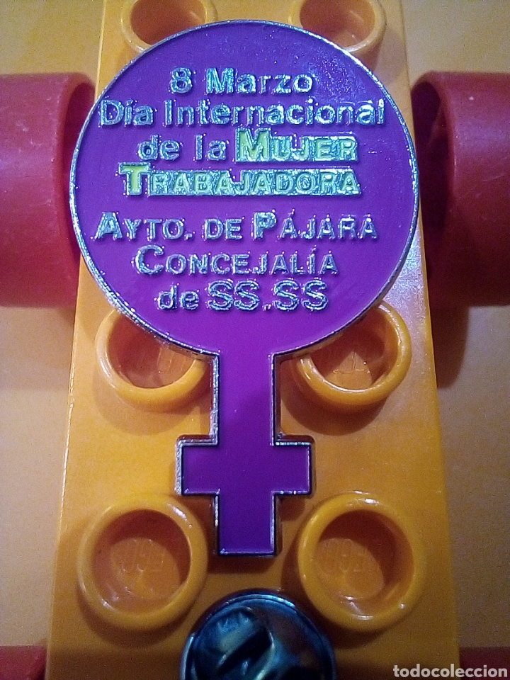 Pins de colecci&oacute;n: 8 MARZO FEMINISMO