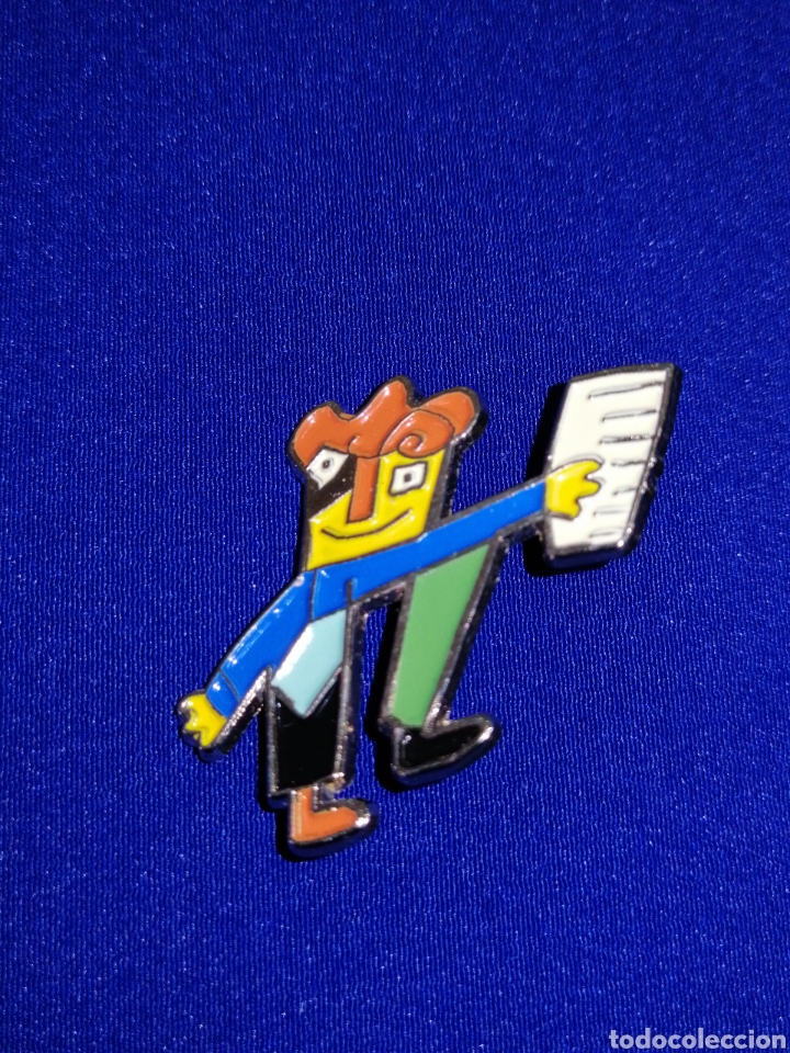 Pins de colecci&oacute;n: PIN MARISCAL C&Iacute;RCULO DE LECTORES - Foto 1