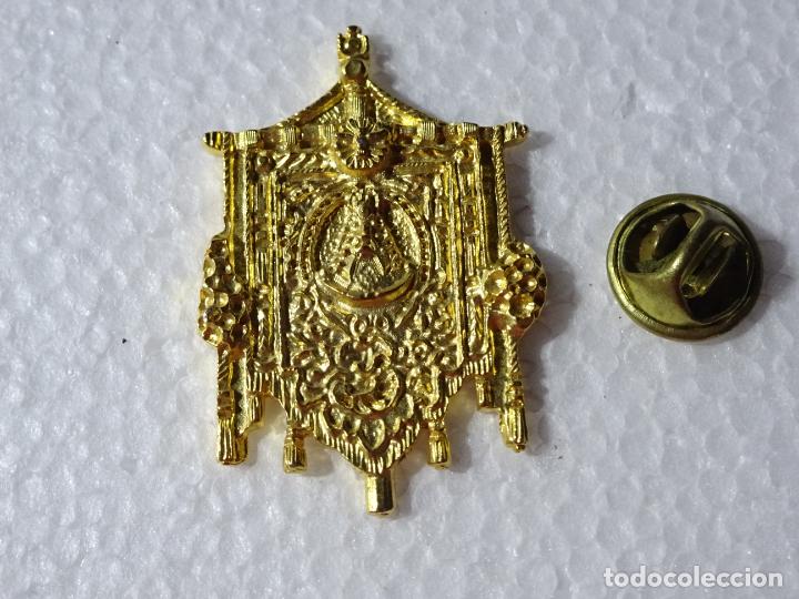 Pin's de collection: PIN RELIGIOSO ROCIERO. SIMPECADO DE LA HERMANDAD DE BOLLULLOS DEL CONDADO, HUELVA. 22