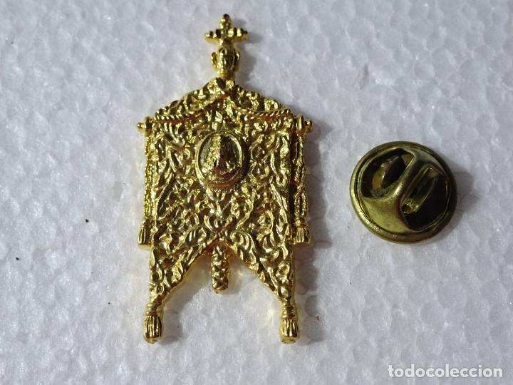 Pins de cole&ccedil;&atilde;o: PIN RELIGIOSO ROCIERO. SIMPECADO DE LA HERMANDAD DE BONARES, HUELVA. 20
