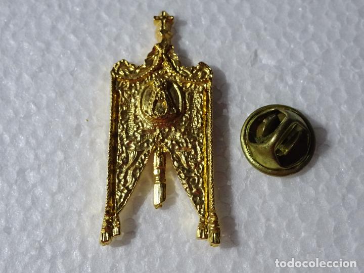 Collection pins: PIN RELIGIOSO ROCIERO. SIMPECADO DE CORIA DEL RIO, SEVILLA. 8