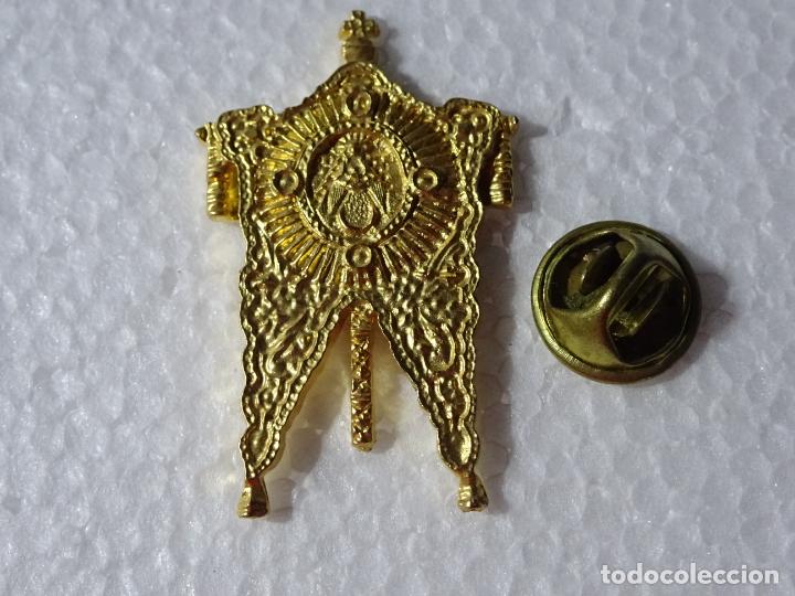 Pins de colecci&oacute;n: PIN RELIGIOSO ROCIERO. SIMPECADO DE PILAS, SEVILLA. 2