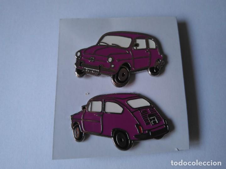 Pins de colecci&oacute;n: LOTE DE DOS PINS DEL SEAT 600- COLOR FUXIA