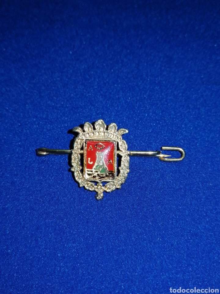 Sammlung von Pins: ESCUDO DE ALICANTE DE ALFILER