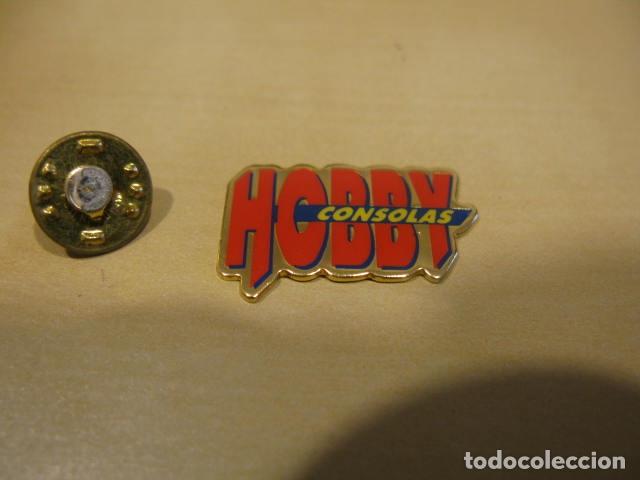 Pins de colecci&oacute;n: PIN HOBBY CONSOLAS ROTO - Foto 1