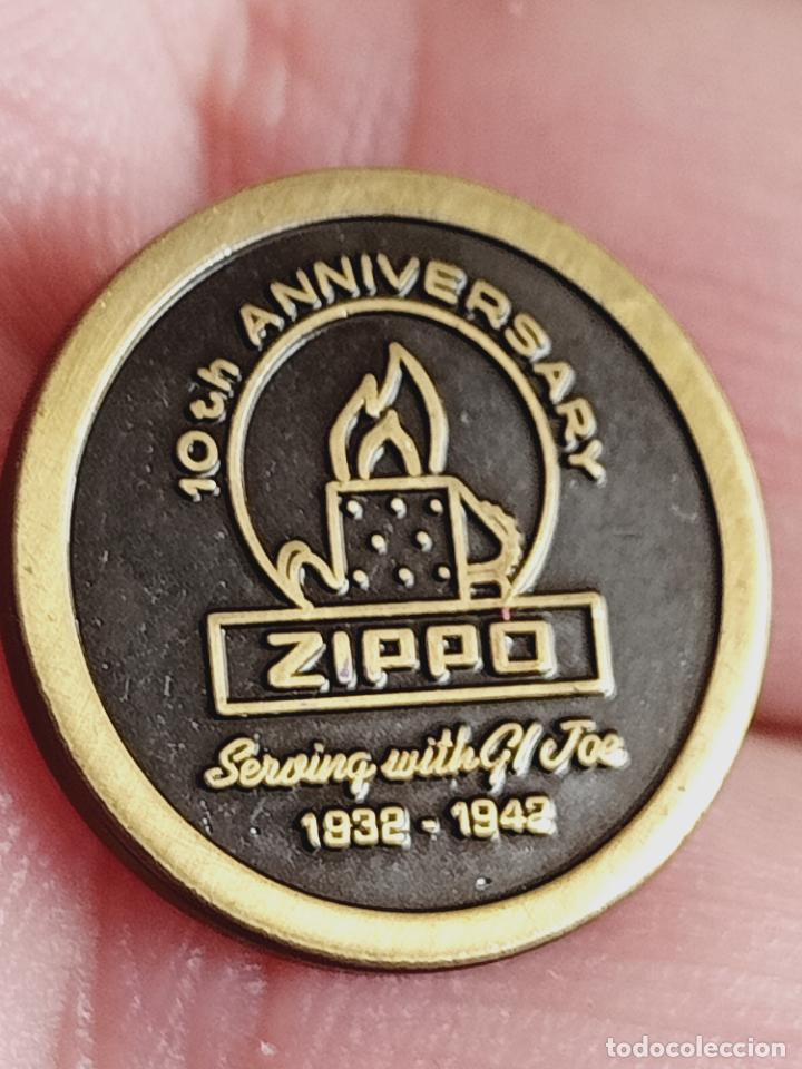 Pins de colecci&oacute;n: ZIPPO MECHERO 10 ANIVERSARI O PIN PINCHO 2 CMS ALTO