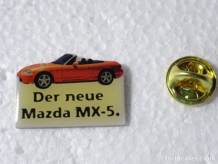 Pins e Spille di collezione: PIN DE COCHES MOTOS. COCHE MAZDA MX-5