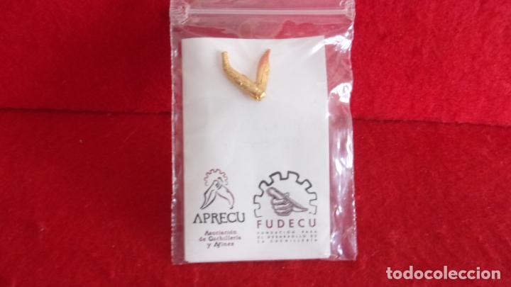 Pins de colecci&oacute;n: pin navaja albacete,nuevo,con librito detallando