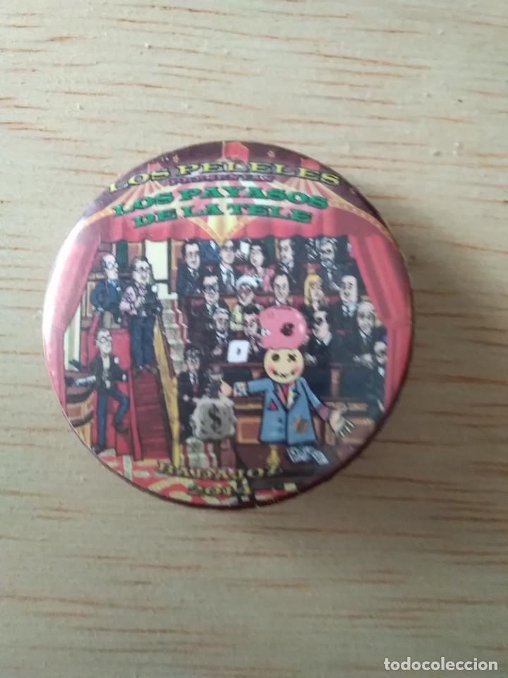 Pins de colecci&oacute;n: CHAPA CARNAVAL BADAJOZ 2014 LOS PELELES PRESENTAN LOS PAYASOS DE LA TELE
