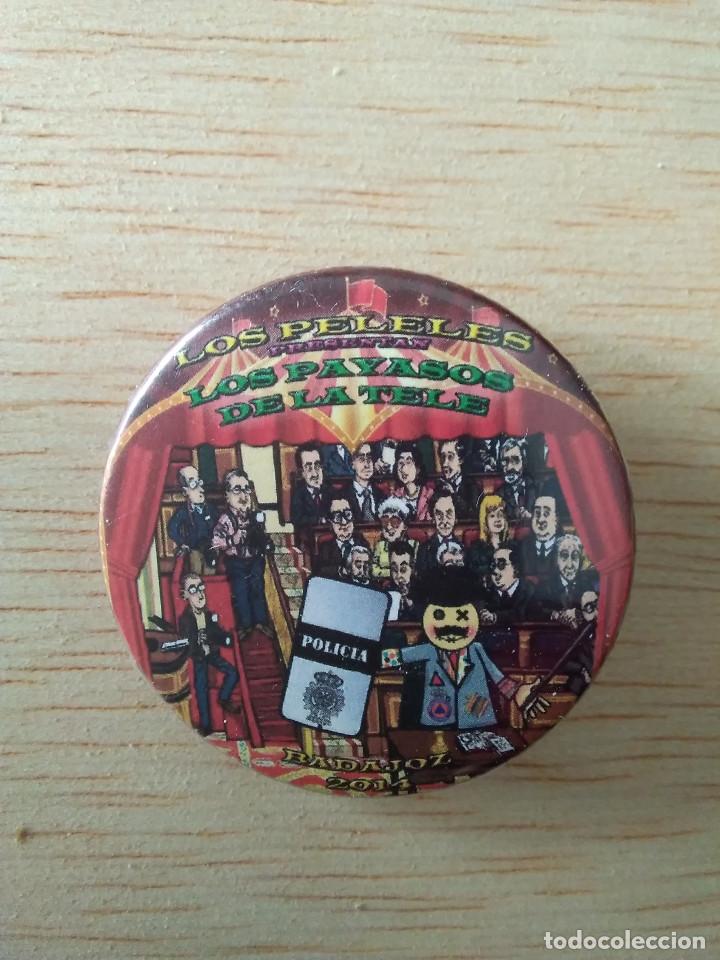 Pins de colecci&oacute;n: CHAPA CARNAVAL BADAJOZ 2014 LOS PELELES PRESENTAN LOS PAYASOS DE LA TELE
