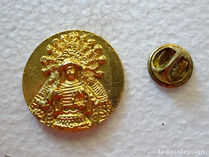 Pins de colecci&oacute;n: PIN RELIGIOSO SEMANA SANTA. COFRAD&Iacute;A HERMANDAD DE SEVILLA. HER&Aacute;LDICA VIRGEN SOLEDAD SAN LORENZO