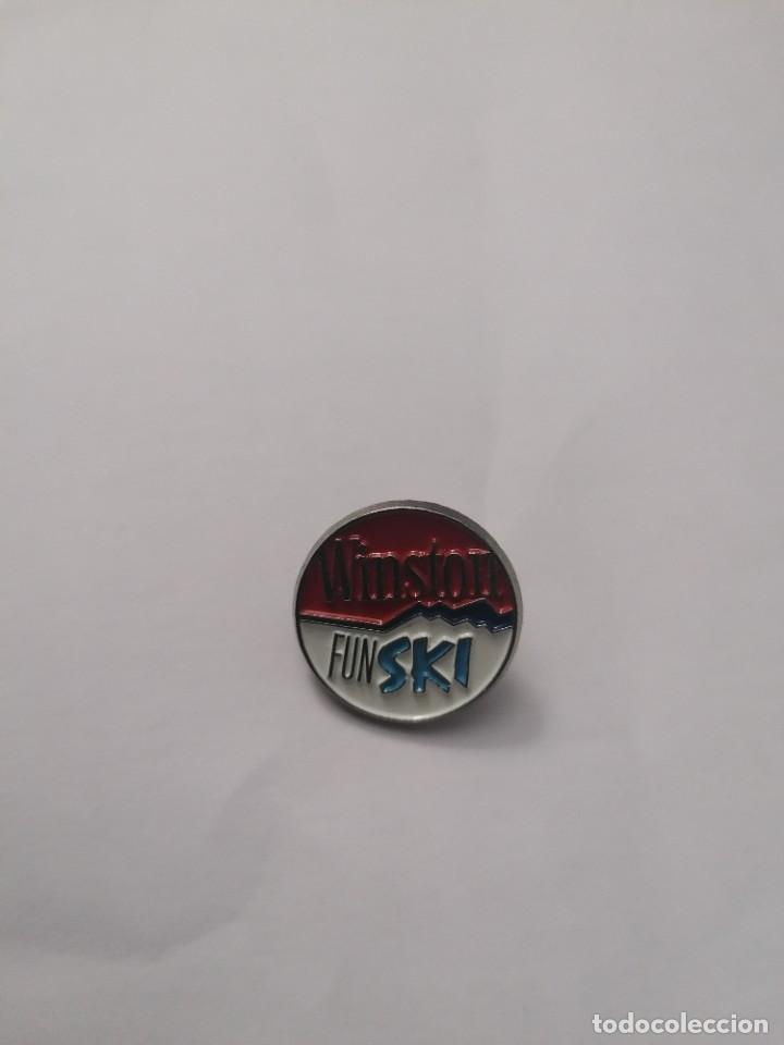 Pins de colecci&oacute;n: Pin Winston Fun Ski