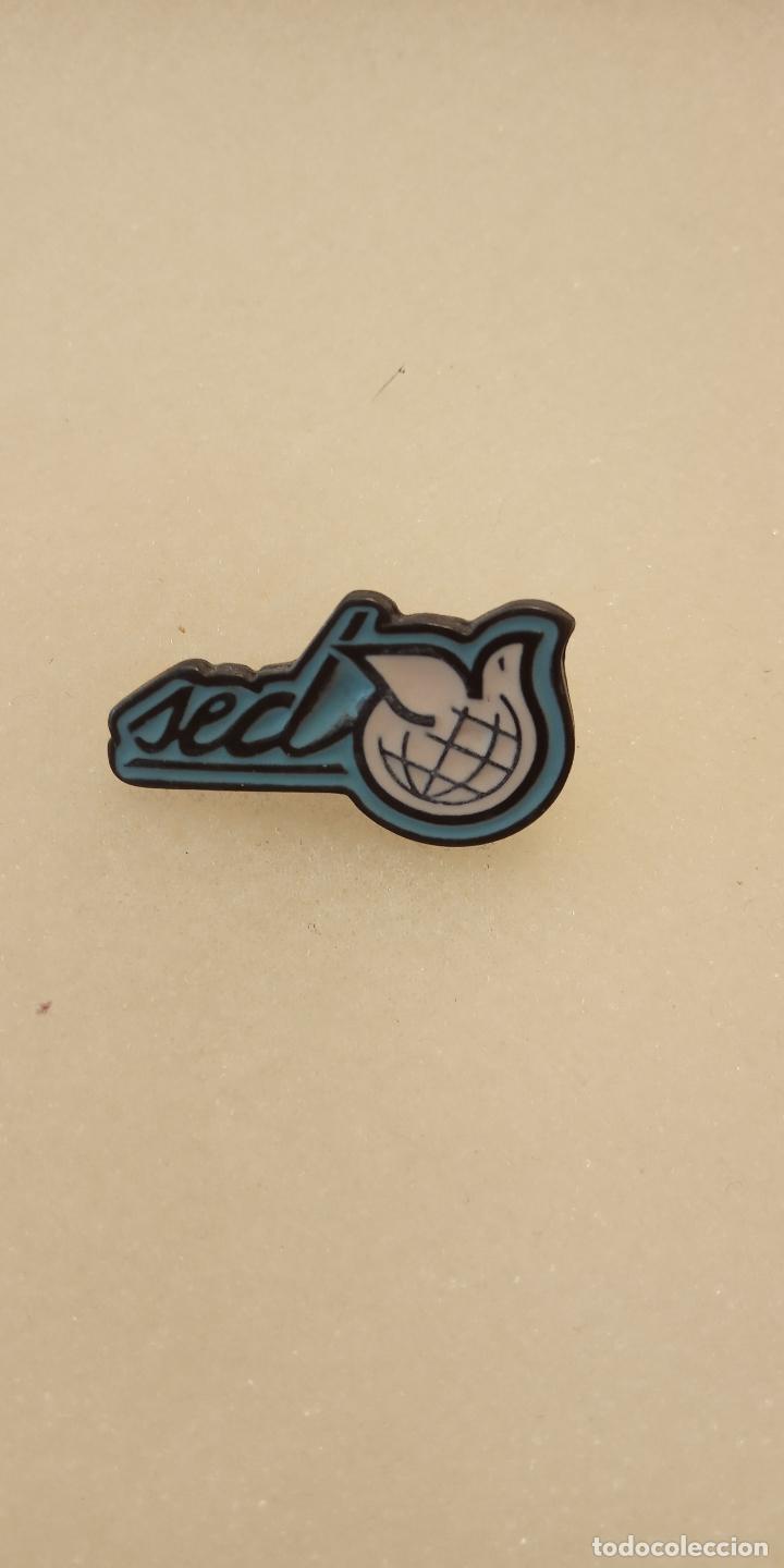 Collection pins: ORIGINAL PIN. SED