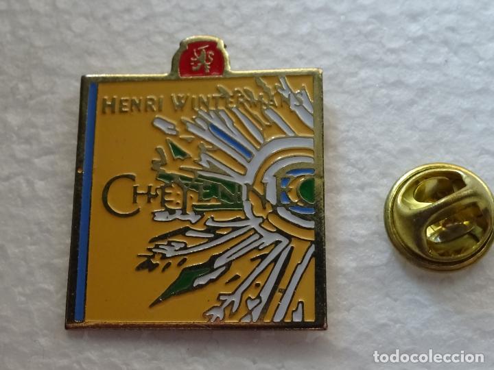 Pins de cole&ccedil;&atilde;o: PIN DE INDIOS AMERICANOS. CHEYENNE. CIGARROS TABACO