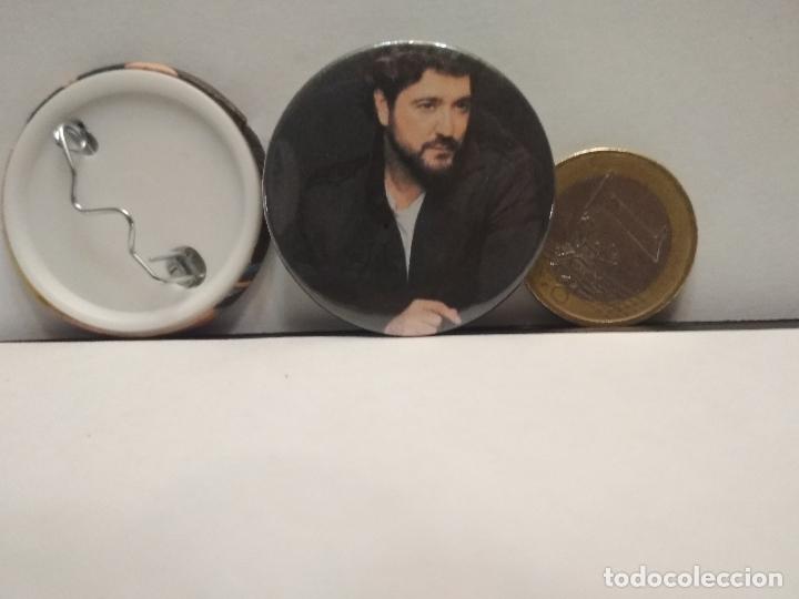 Collection pins: CHAPA BOTON ALFILER PIN O IMAN ANTONIO OROZCO 38mm PEPETO