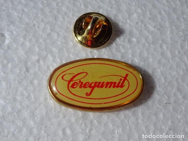 Pins de colecci&oacute;n: PIN DE MEDICINA. CEREGUMIL. COMPLEMENTO VITAM&Iacute;NICO. - Foto 1