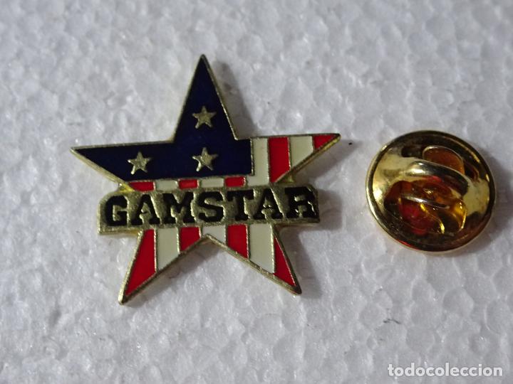 Collection pins: PIN. GAMSTAR ESTRELLA BANDERA ESTADOS UNIDOS. VIDEOJUEGOS?